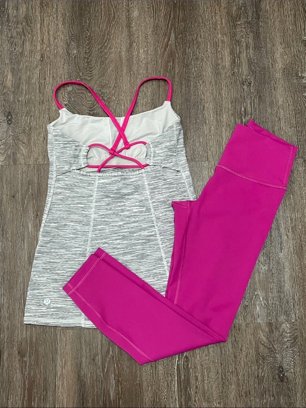 EUC Lululemon Matching Set. Size 6